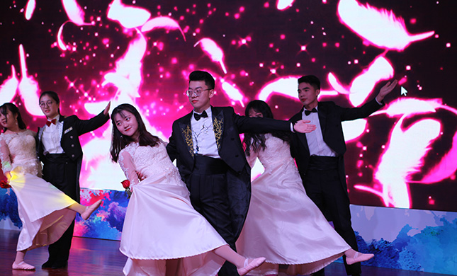 ӭ������