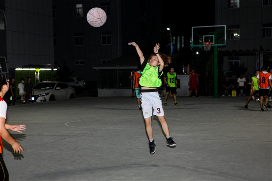 ÓÀÀû¼¯ÍÅ΢µçÊ׽조Èý¶ÔÈý¡±ÀºÇòÈü